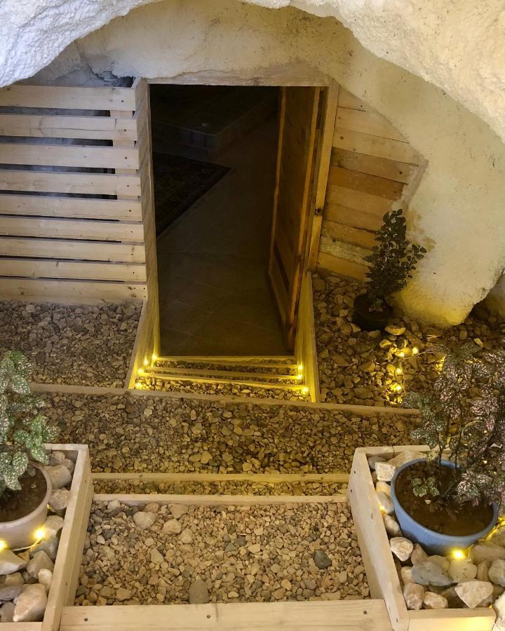 7 Caves Hotel Al Jayah Exterior photo