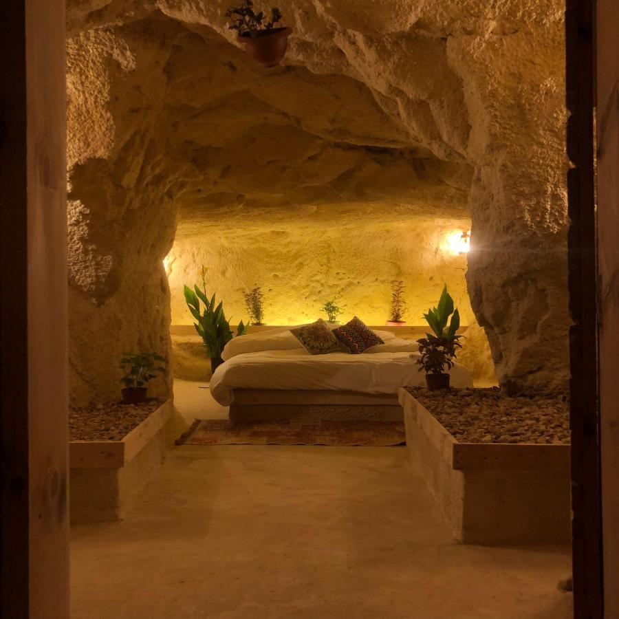 7 Caves Hotel Al Jayah Exterior photo