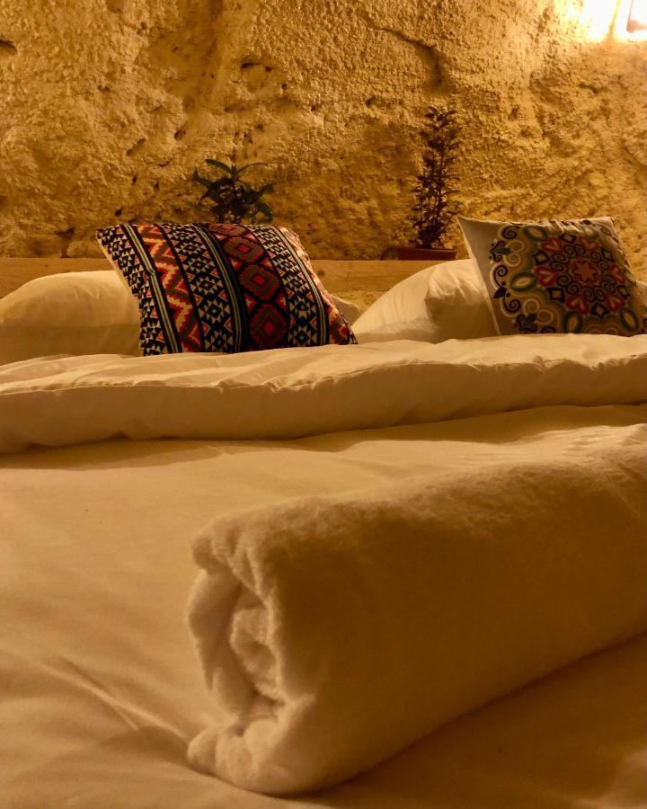 7 Caves Hotel Al Jayah Exterior photo
