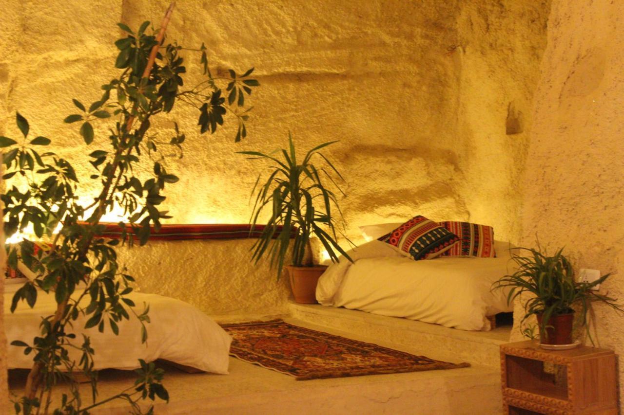 7 Caves Hotel Al Jayah Exterior photo