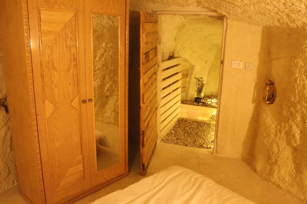 7 Caves Hotel Al Jayah Exterior photo