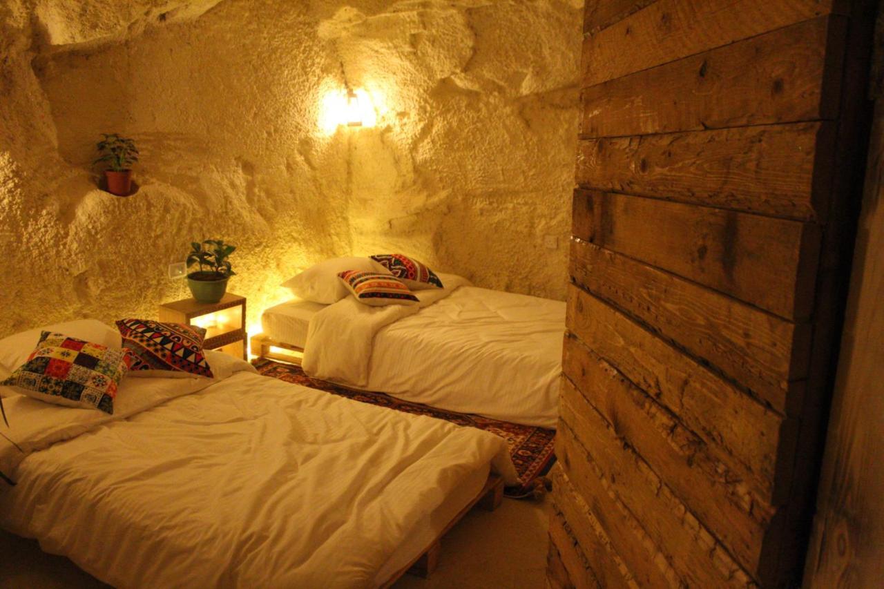 7 Caves Hotel Al Jayah Exterior photo