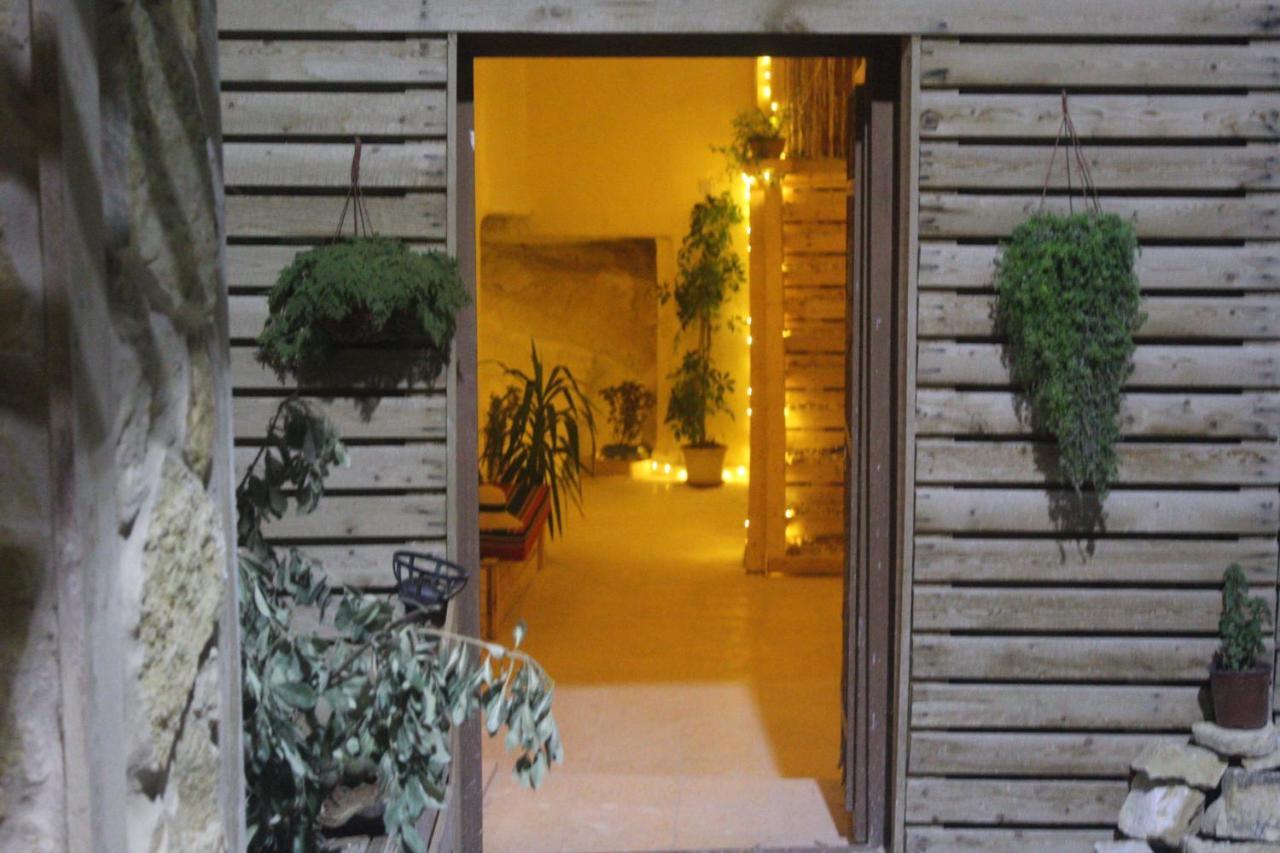 7 Caves Hotel Al Jayah Exterior photo