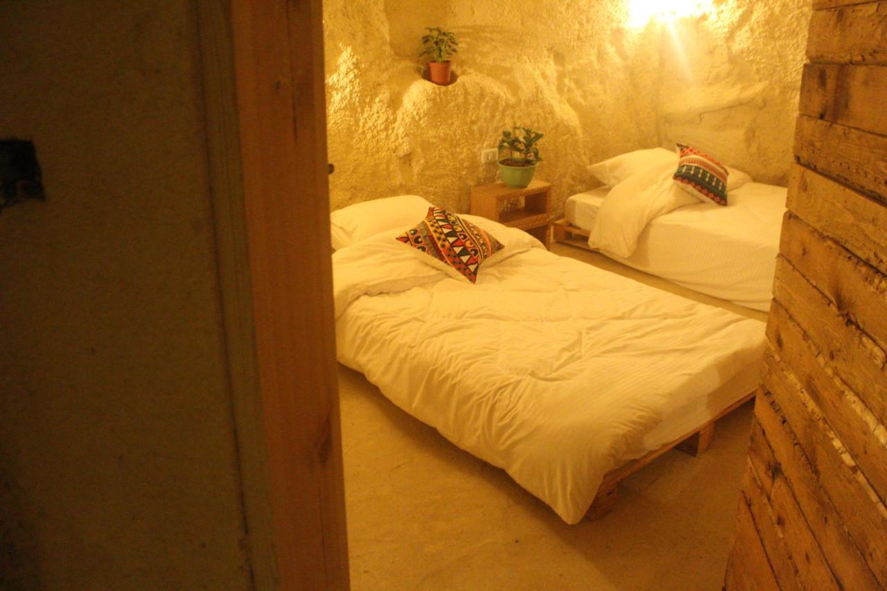7 Caves Hotel Al Jayah Exterior photo