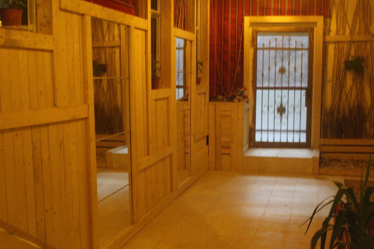 7 Caves Hotel Al Jayah Exterior photo