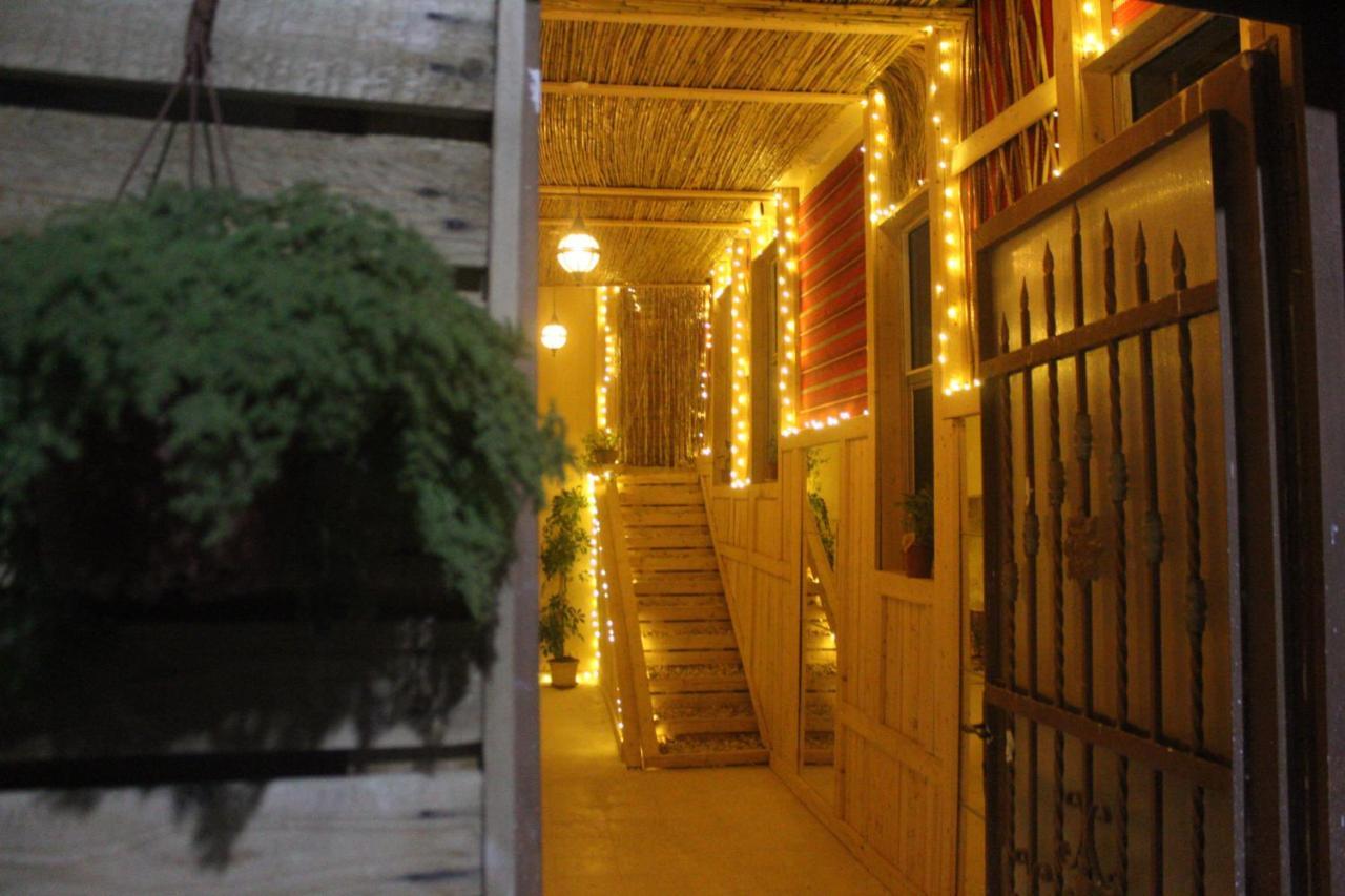 7 Caves Hotel Al Jayah Exterior photo