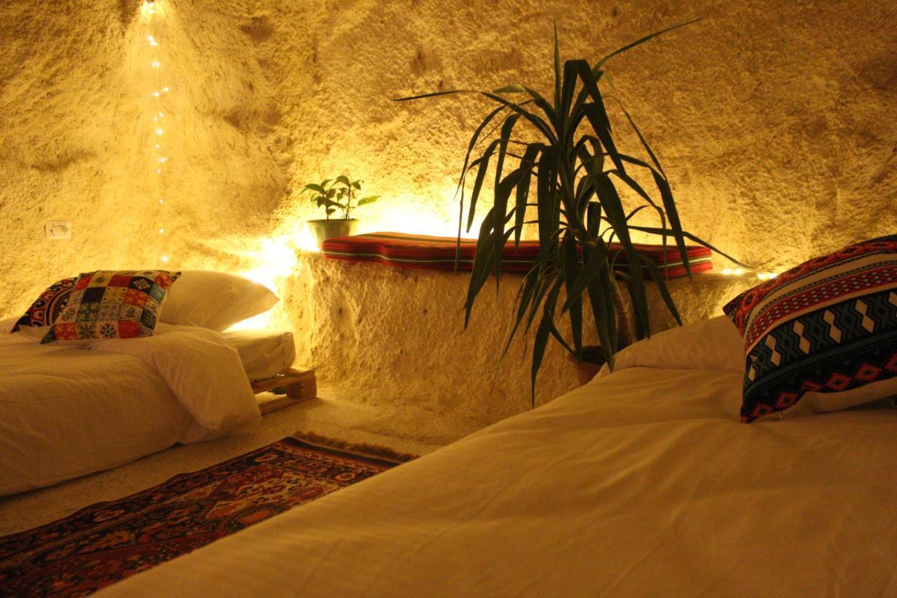 7 Caves Hotel Al Jayah Exterior photo