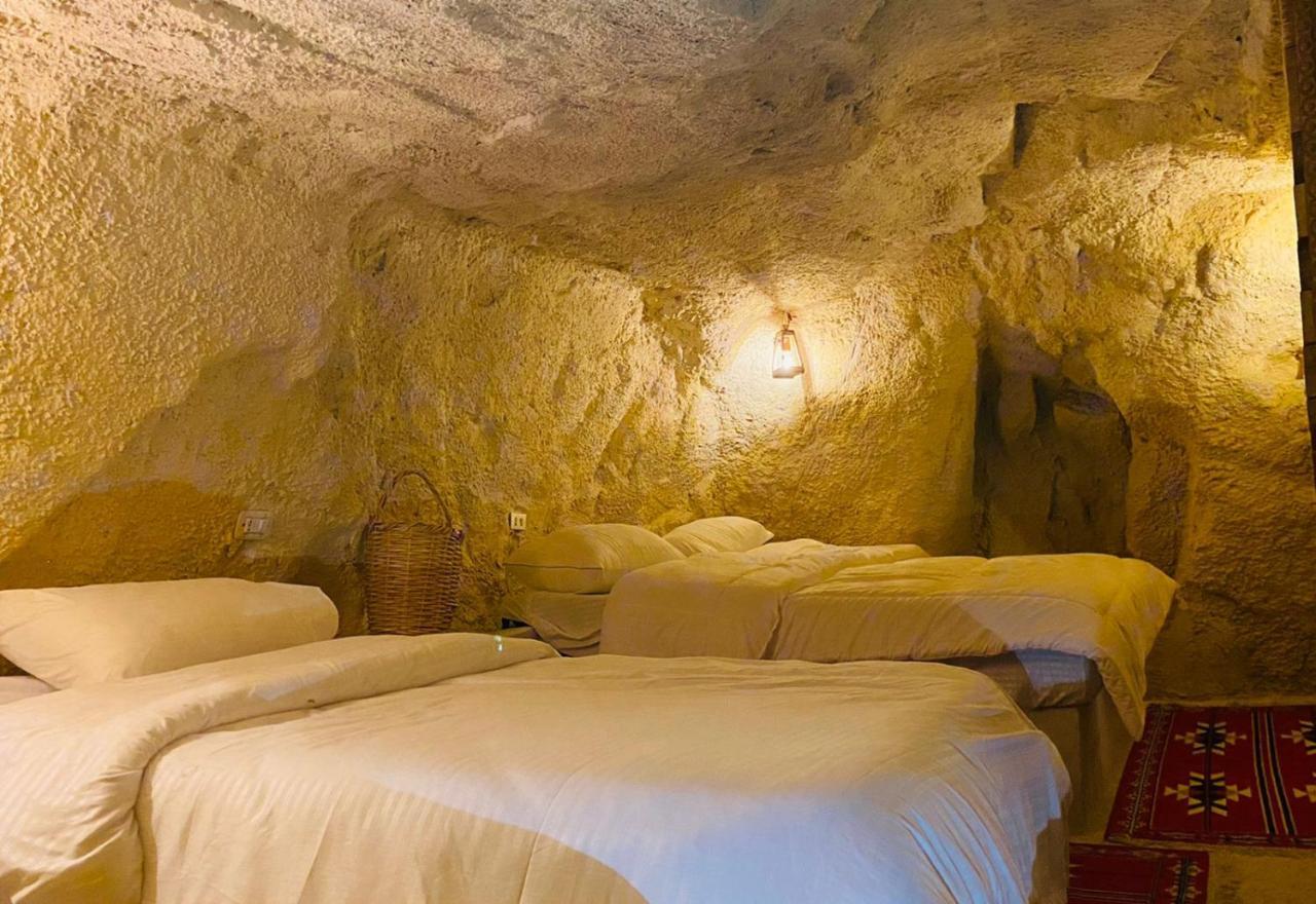 7 Caves Hotel Al Jayah Exterior photo