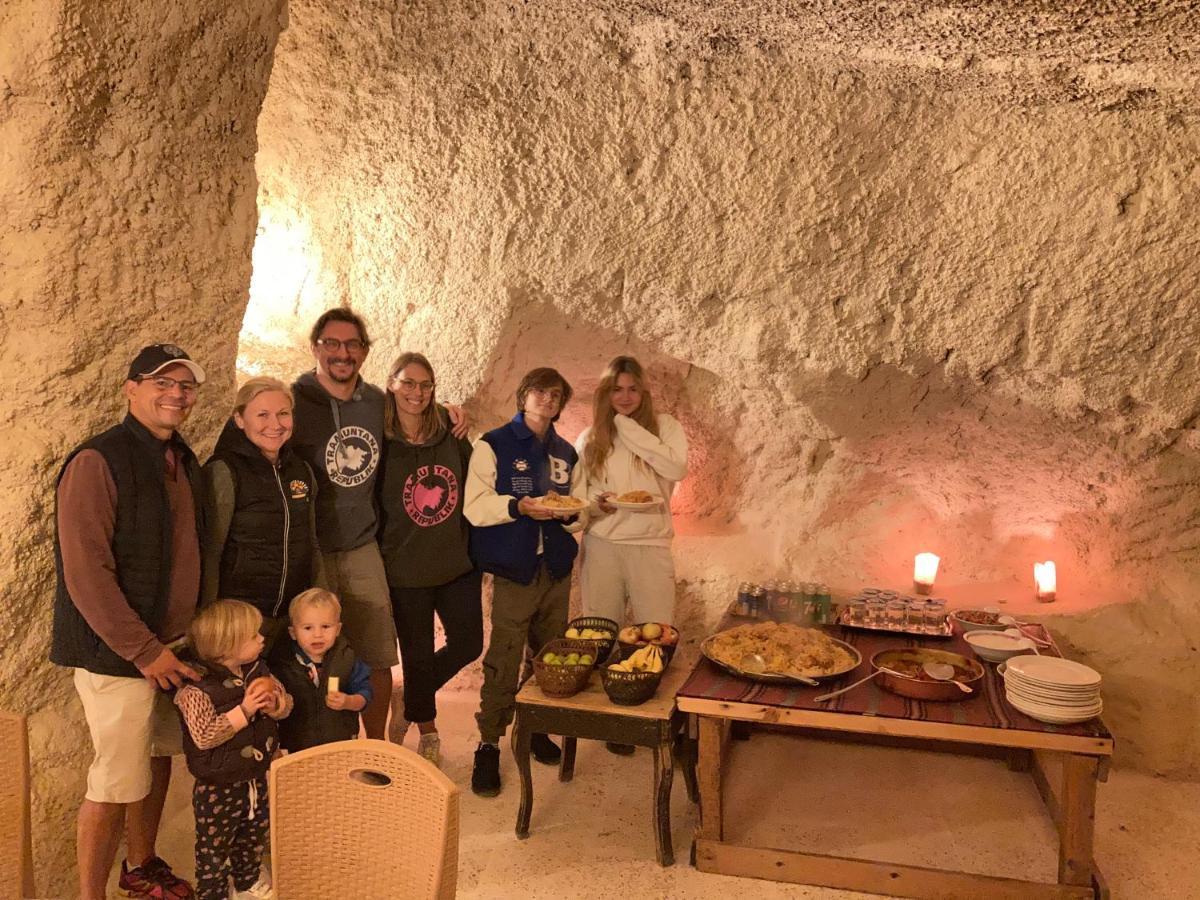 7 Caves Hotel Al Jayah Exterior photo