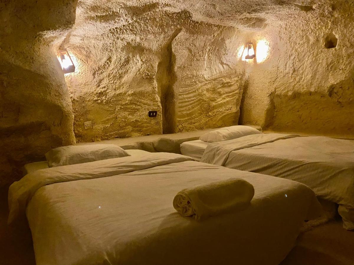 7 Caves Hotel Al Jayah Exterior photo