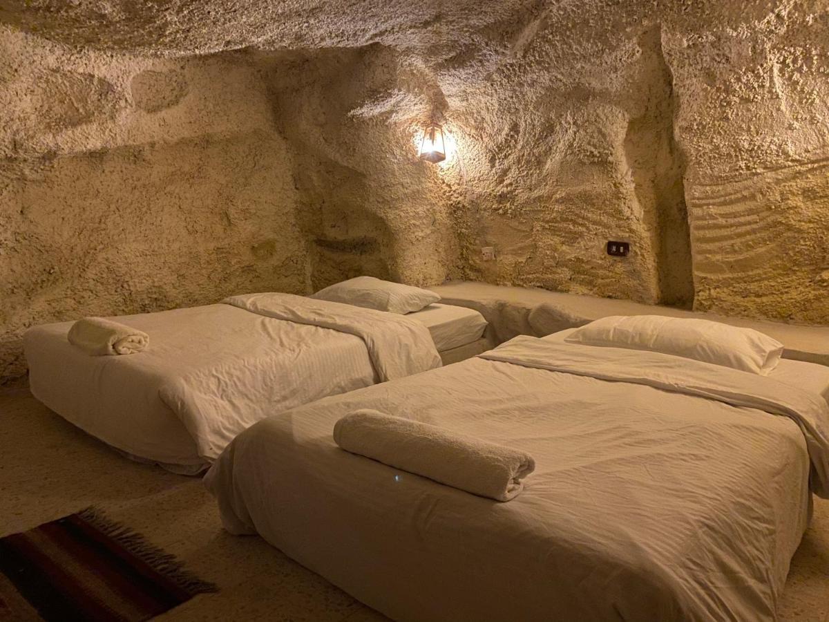7 Caves Hotel Al Jayah Exterior photo